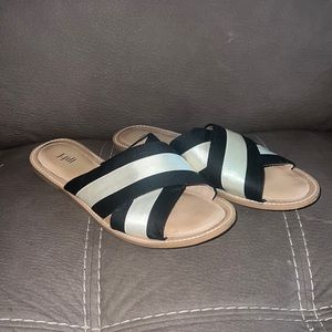 | J. Jill Black & Metallic Criss Cross